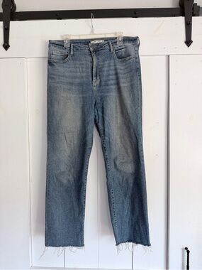 CJLA- Straight Leg Raw Hem Light Wash Jeans